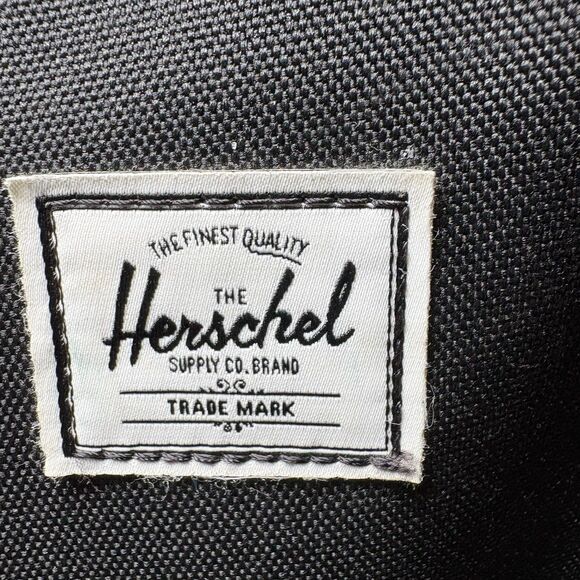 Herschel Nova Mid-Volume 18.0L Laptop Backpack - Black In Good Condition main image 8